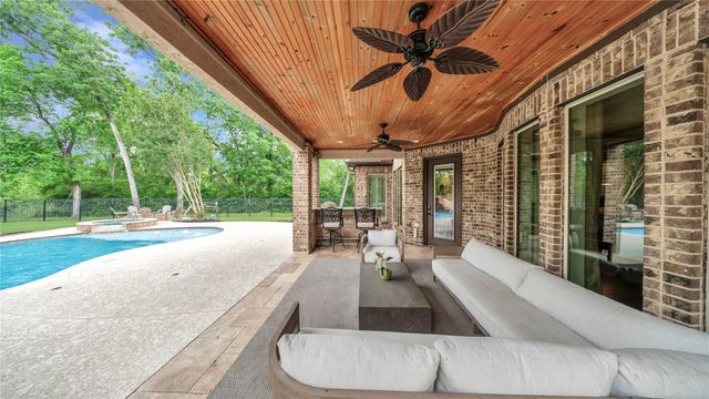 6102 Logan Creek Lane, Sugar Land, TX 77479