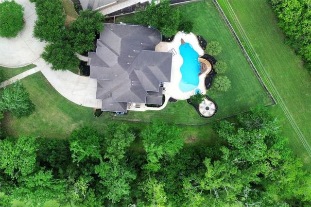 6102 Logan Creek Lane, Sugar Land, TX 77479