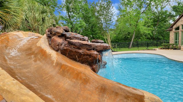 6102 Logan Creek Lane, Sugar Land, TX 77479