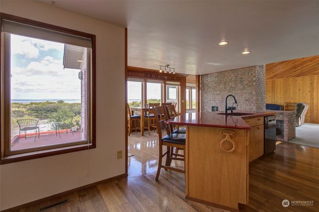 774 Wakina Loop SE, Ocean Shores, WA 98569