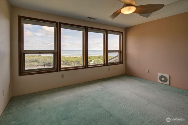 774 Wakina Loop SE, Ocean Shores, WA 98569