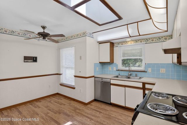898 Havelock Avenue SW, Palm Bay, FL 32908