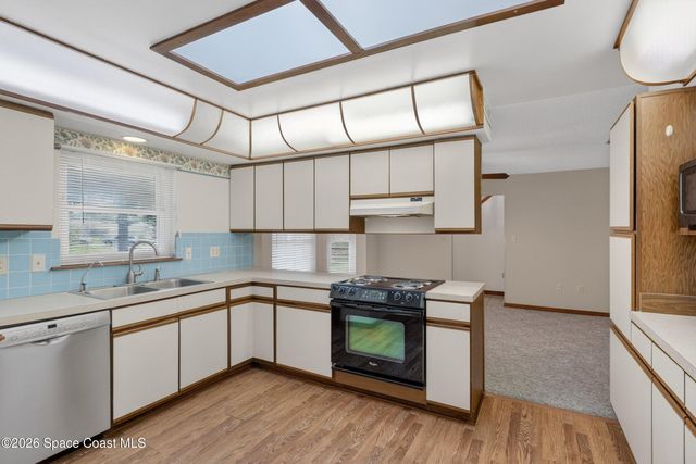 898 Havelock Avenue SW, Palm Bay, FL 32908