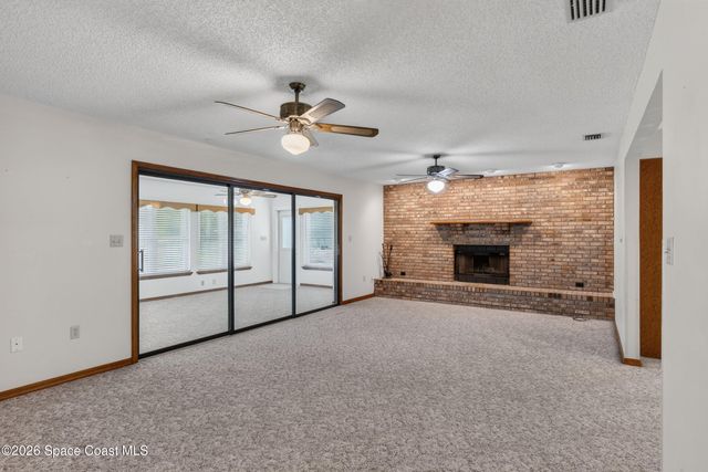 898 Havelock Avenue SW, Palm Bay, FL 32908