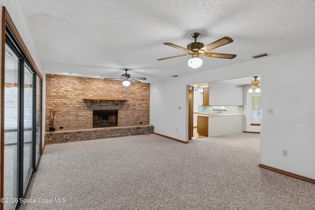 898 Havelock Avenue SW, Palm Bay, FL 32908