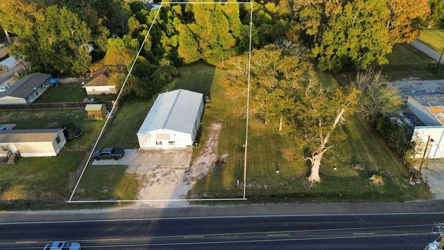 403 S Winfree Street, Dayton, TX 77535
