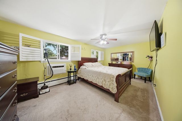18 Wilson Dr 18, Framingham, MA 01702