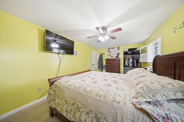 18 Wilson Dr 18, Framingham, MA 01702
