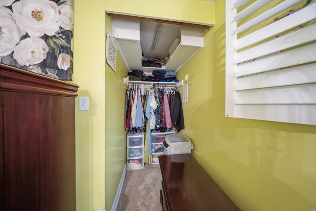18 Wilson Dr 18, Framingham, MA 01702