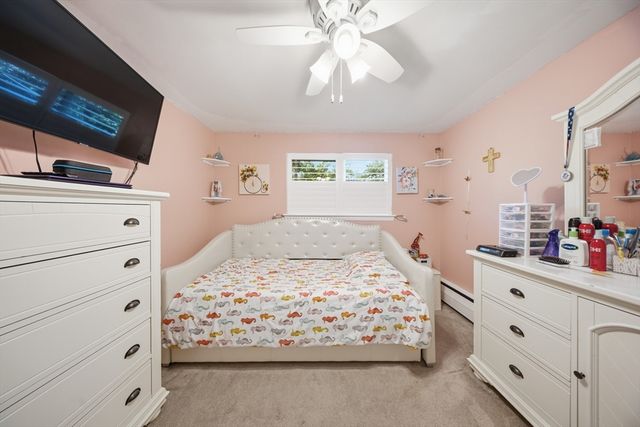 18 Wilson Dr 18, Framingham, MA 01702