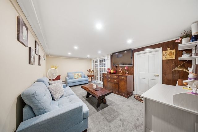 18 Wilson Dr 18, Framingham, MA 01702