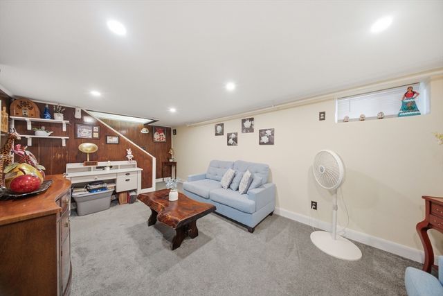 18 Wilson Dr 18, Framingham, MA 01702