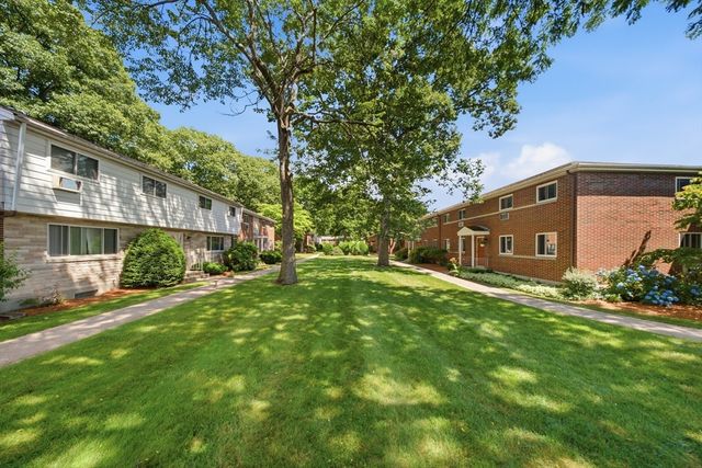 18 Wilson Dr 18, Framingham, MA 01702