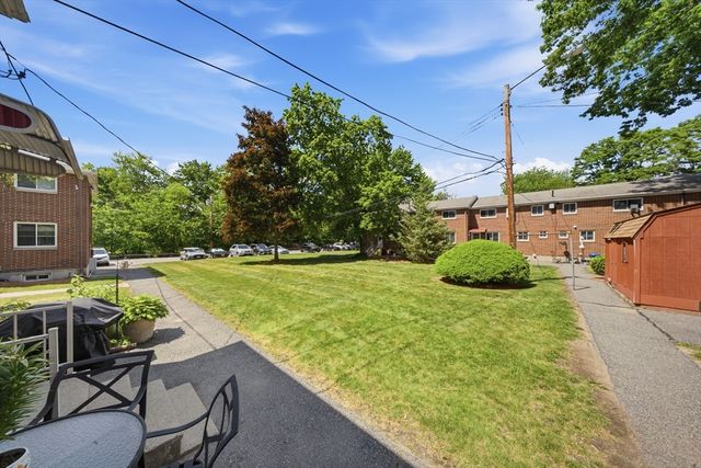 18 Wilson Dr 18, Framingham, MA 01702