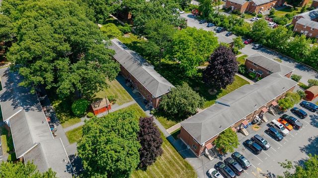 18 Wilson Dr 18, Framingham, MA 01702
