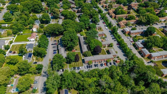 18 Wilson Dr 18, Framingham, MA 01702