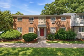 18 Wilson Dr 18, Framingham, MA 01702