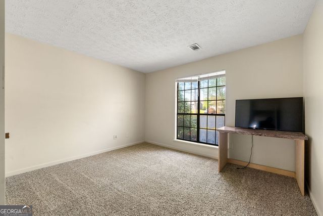 528 Raintree Drive, Jonesboro, GA 30238