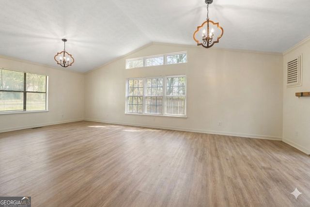 528 Raintree Drive, Jonesboro, GA 30238