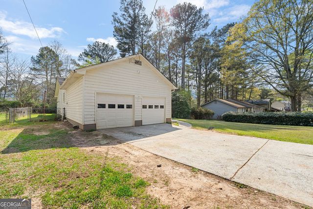 528 Raintree Drive, Jonesboro, GA 30238