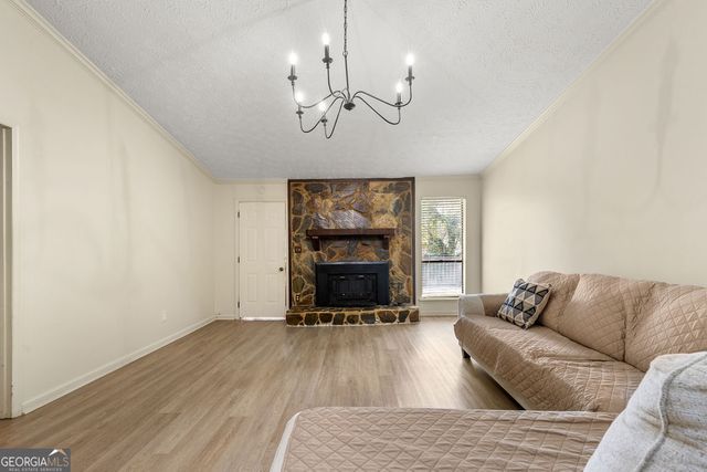 528 Raintree Drive, Jonesboro, GA 30238