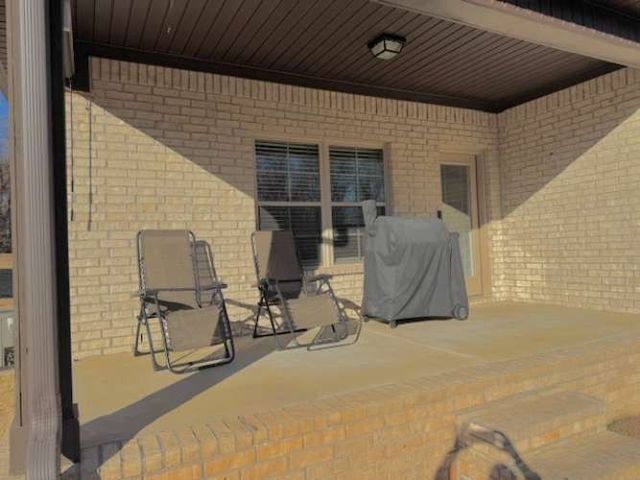 18 Cedar Grove Dr, Fayetteville, TN 37334