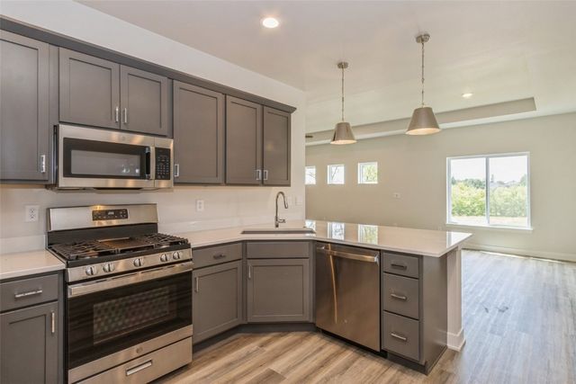 1000 Switchgrass Lane, Ely, IA 52227