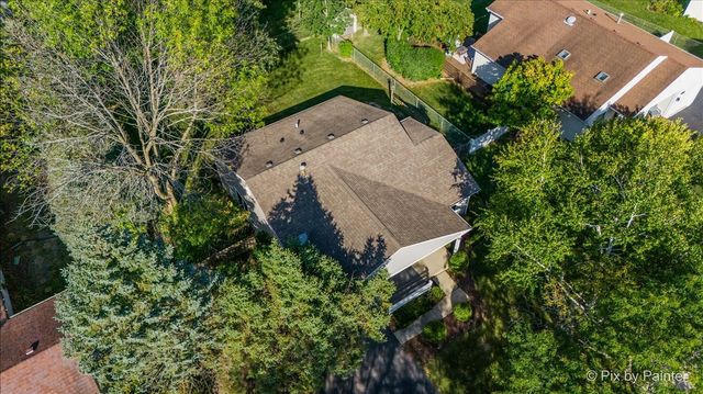 327 Danbury Drive, Naperville, IL 60565