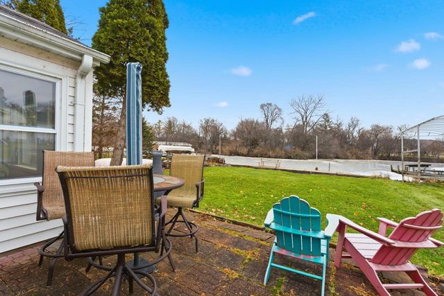 2736 Nagawicka AVENUE, Delafield, WI 53018