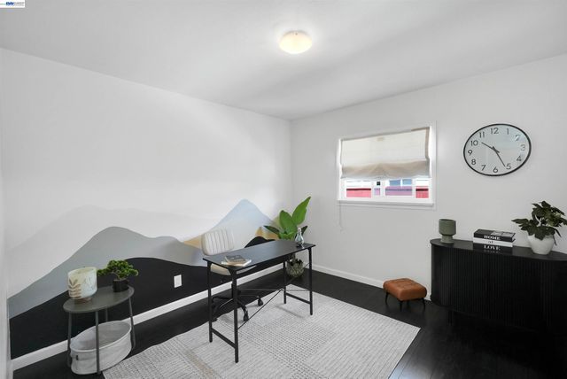 1341 Mcfarlane Ln, Hayward, CA 94544