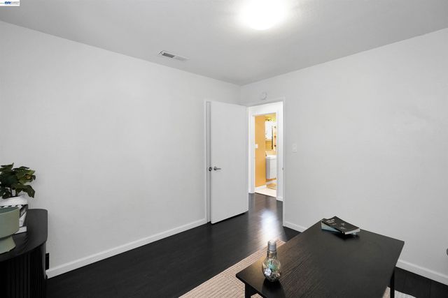 1341 Mcfarlane Ln, Hayward, CA 94544