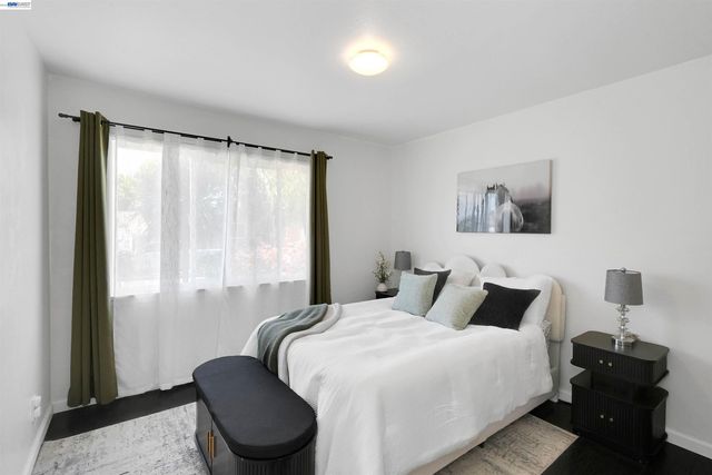 1341 Mcfarlane Ln, Hayward, CA 94544