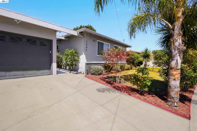 1341 Mcfarlane Ln, Hayward, CA 94544