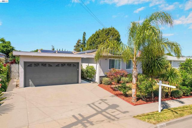 1341 Mcfarlane Ln, Hayward, CA 94544
