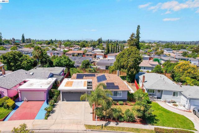 1341 Mcfarlane Ln, Hayward, CA 94544