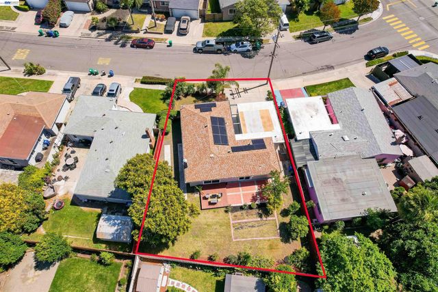 1341 Mcfarlane Ln, Hayward, CA 94544
