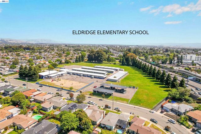 1341 Mcfarlane Ln, Hayward, CA 94544
