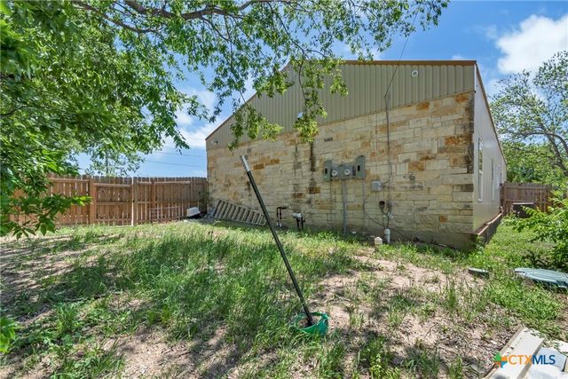 504 S 1st Street, Copperas Cove, TX 76522