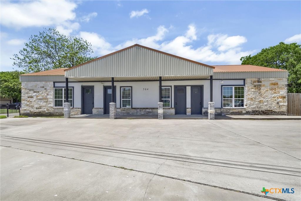 504 S 1st Street, Copperas Cove, TX 76522