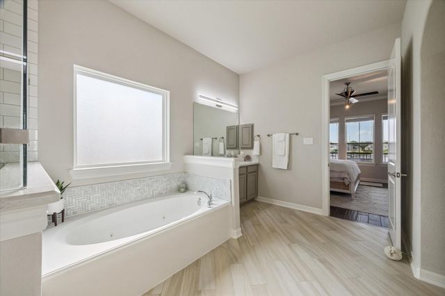 2230 Marina Way, Kemah, TX 77565