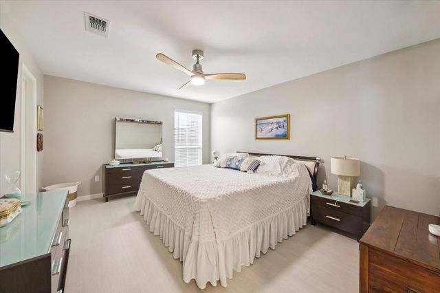 2230 Marina Way, Kemah, TX 77565