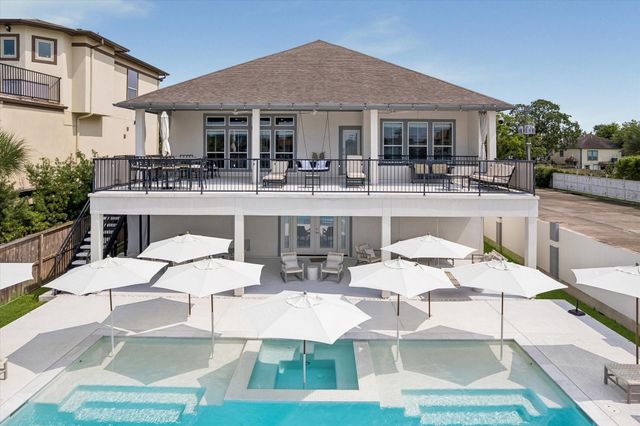 2230 Marina Way, Kemah, TX 77565