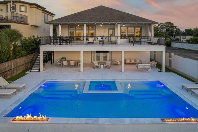 2230 Marina Way, Kemah, TX 77565