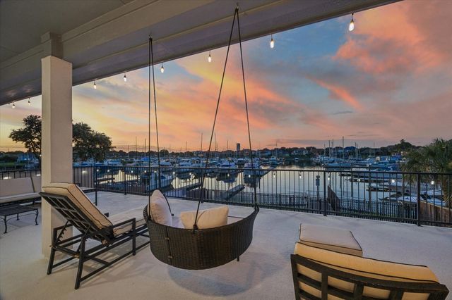 2230 Marina Way, Kemah, TX 77565
