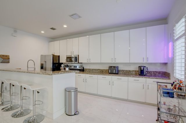 131 S East 7th Way 131, Pompano Beach, FL 33060