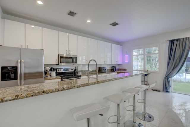 131 S East 7th Way 131, Pompano Beach, FL 33060