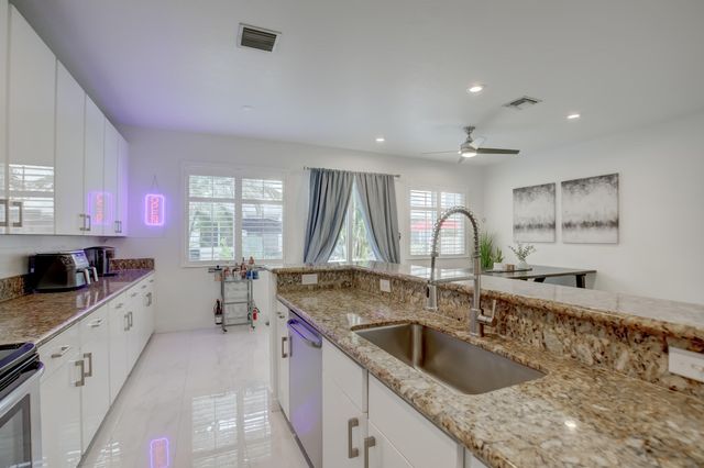 131 S East 7th Way 131, Pompano Beach, FL 33060