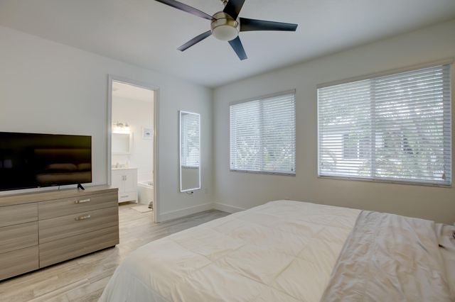 131 S East 7th Way 131, Pompano Beach, FL 33060