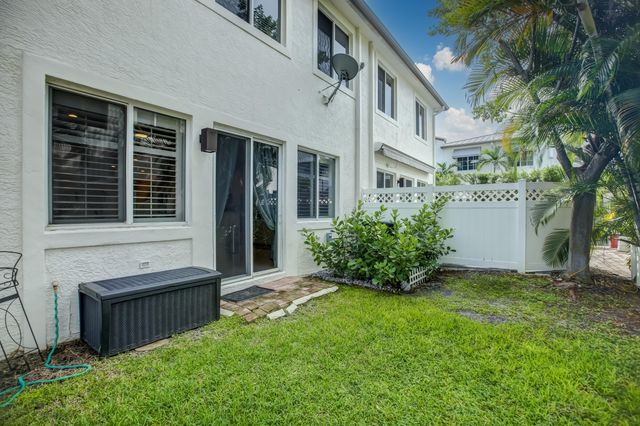 131 S East 7th Way 131, Pompano Beach, FL 33060