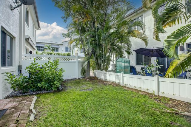 131 S East 7th Way 131, Pompano Beach, FL 33060